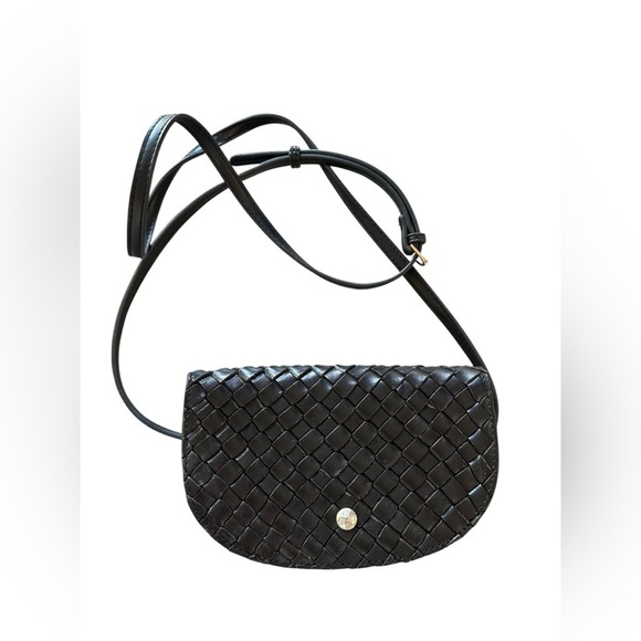 Patricia Nash Handbags - Patricia Nash Black Leather Woven Belt Bag (Missing Belt) Woven Crossbody Bag